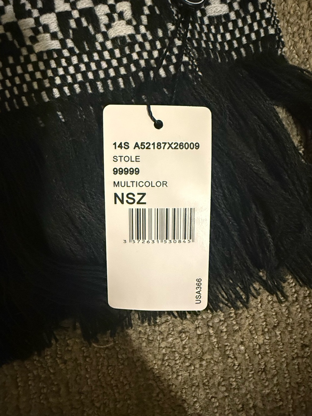 CHANEL Cashmere Scarf - Picture 2 of 7